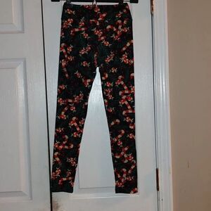 Lularoe Tween  Holiday Christmas  Candy Cane  leggings  Sz Tween